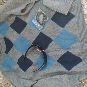 95% Lambswool Crew Neck Fossil Sweater Plus Bonuses: Sunglasses and Bracelet